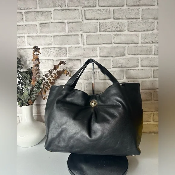 Kate Spade New York Top Handle black leather Bag Turn-Lock Closure at Top - Picture 4 of 16